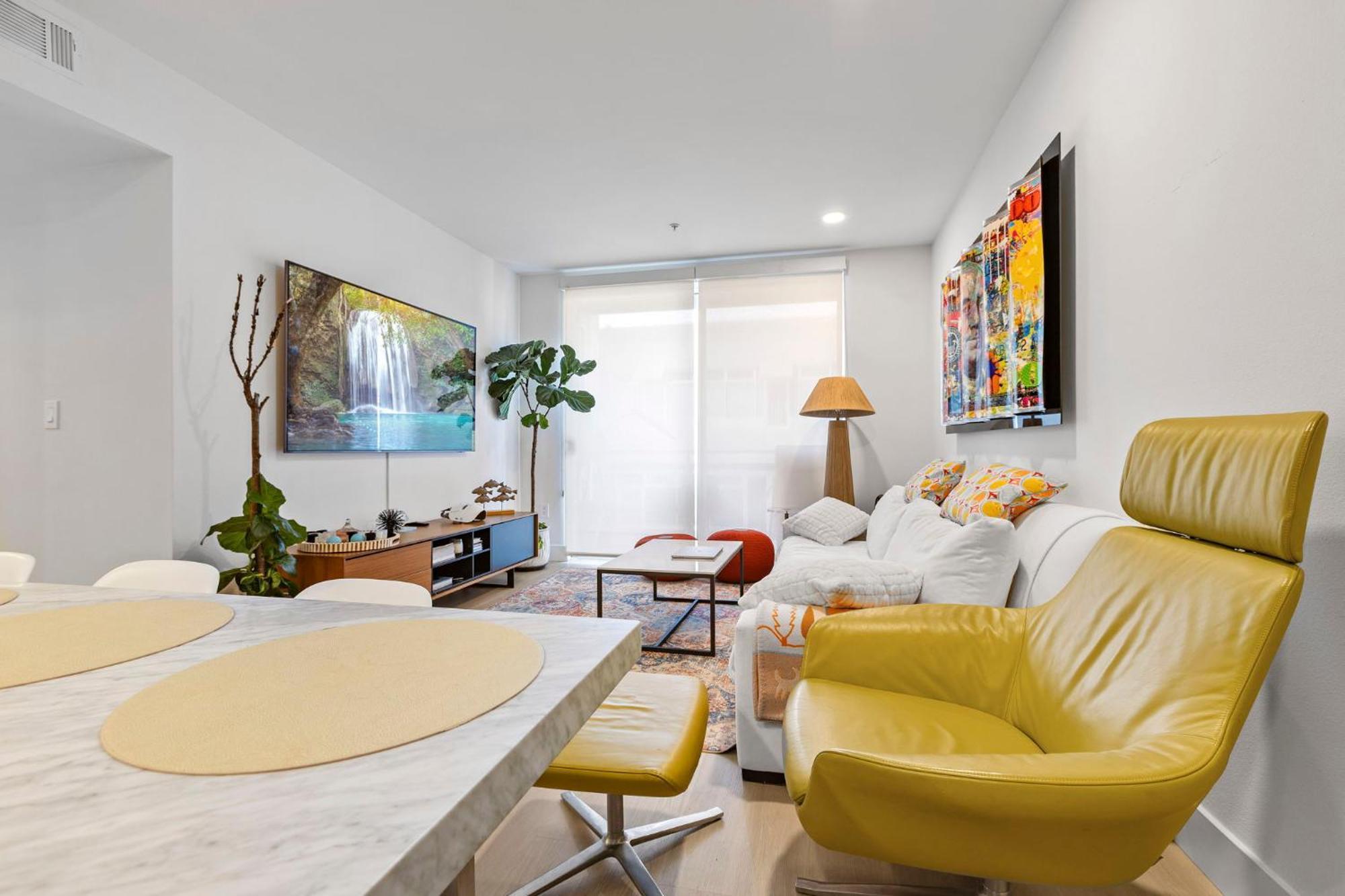Huge Stylish Santa Mon Apartamento